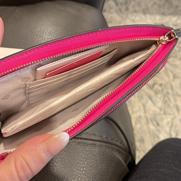Kate Spade Spencer East West Phone Crossbody in shocking magenta - Picture 9 of 11
